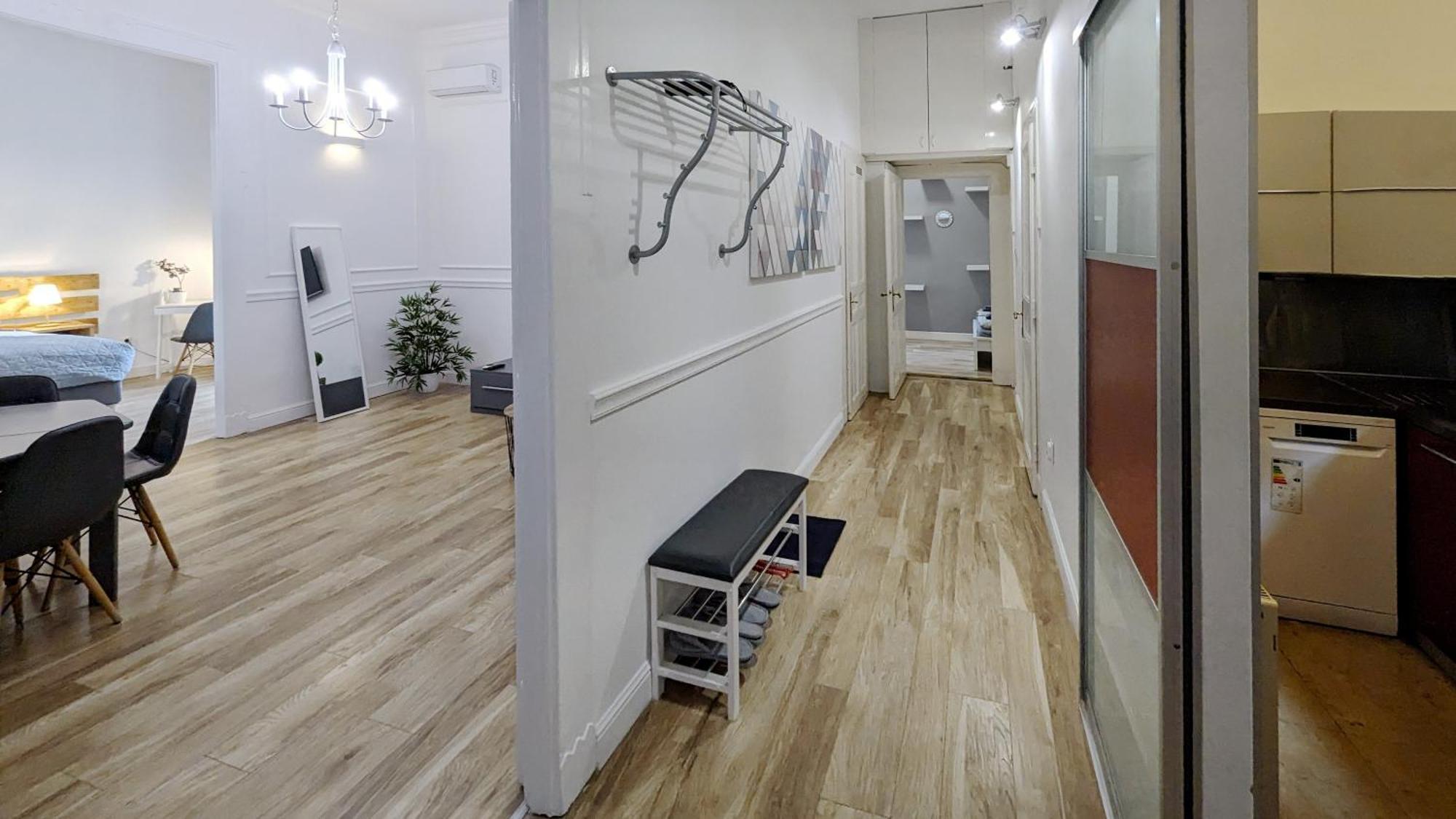3 Room Apartment In The Beautiful Street Budapest Exterior photo