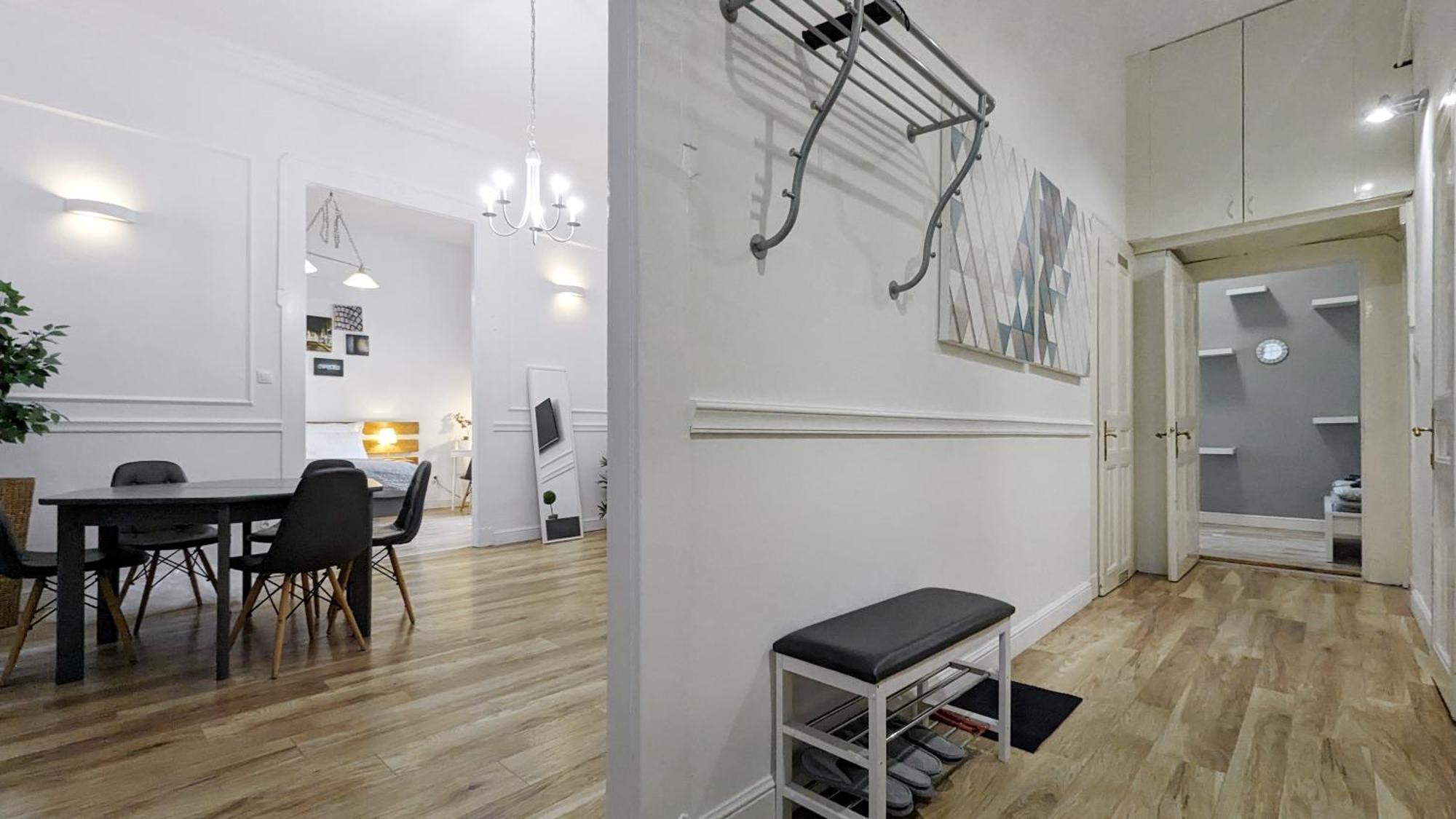 3 Room Apartment In The Beautiful Street Budapest Exterior photo